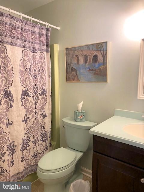 125 Thomas Gantt Road Huntingtown, MD 20639 - Photo 16 of 21 Hall Bathroom