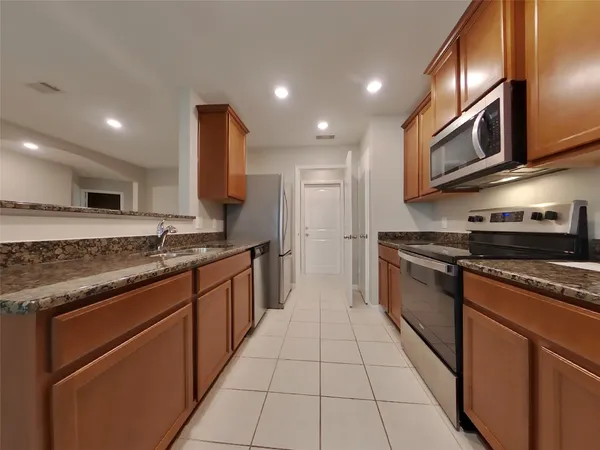 $1,849 | 540 Red Dusk Paint Drive, La Marque, TX 77568