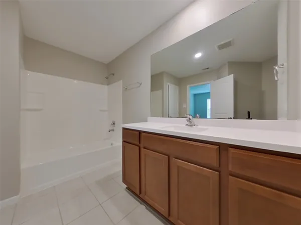 $1,849 | 540 Red Dusk Paint Drive, La Marque, TX 77568