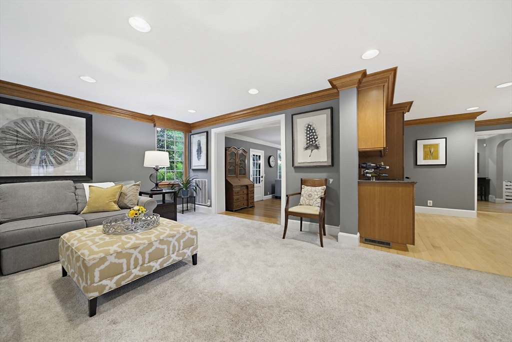 72 Beverly Road Brookline, MA 02467 - Photo 9 of 40