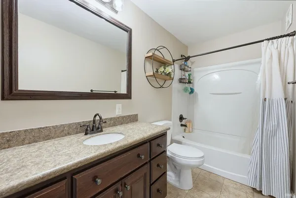 $374,900 | 5135 South 500 East, Bluffton, IN 46714