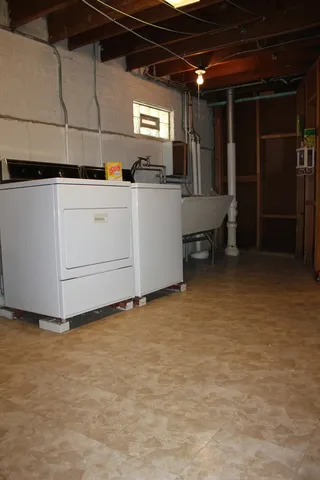 $2,700 | 7615 West Devon Avenue, Chicago, IL 60631