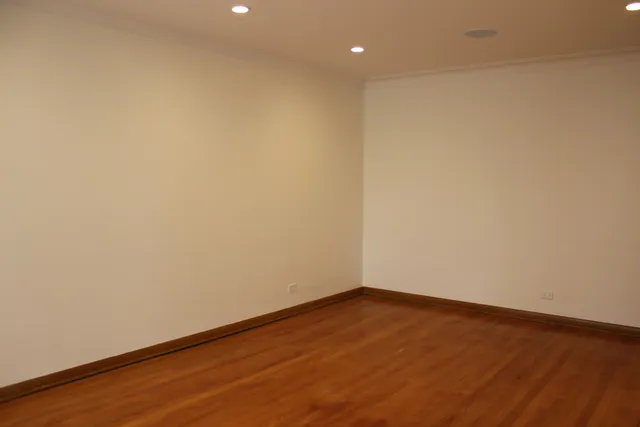 $2,700 | 7615 West Devon Avenue, Chicago, IL 60631