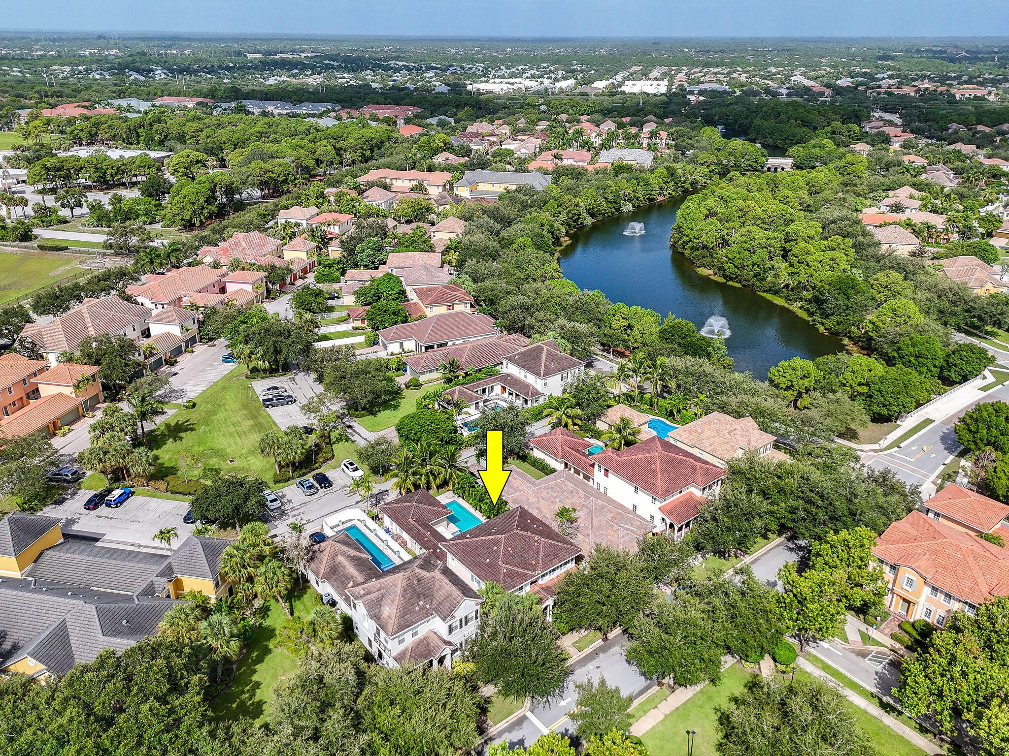 158 Ennis Lane Jupiter, FL 33458 - Photo 73 of 77 an aerial view of residential houses with outdoor space and river
