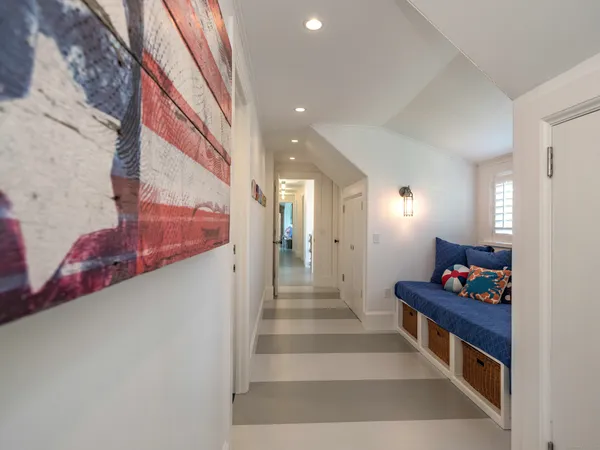 a view of entryway and hall