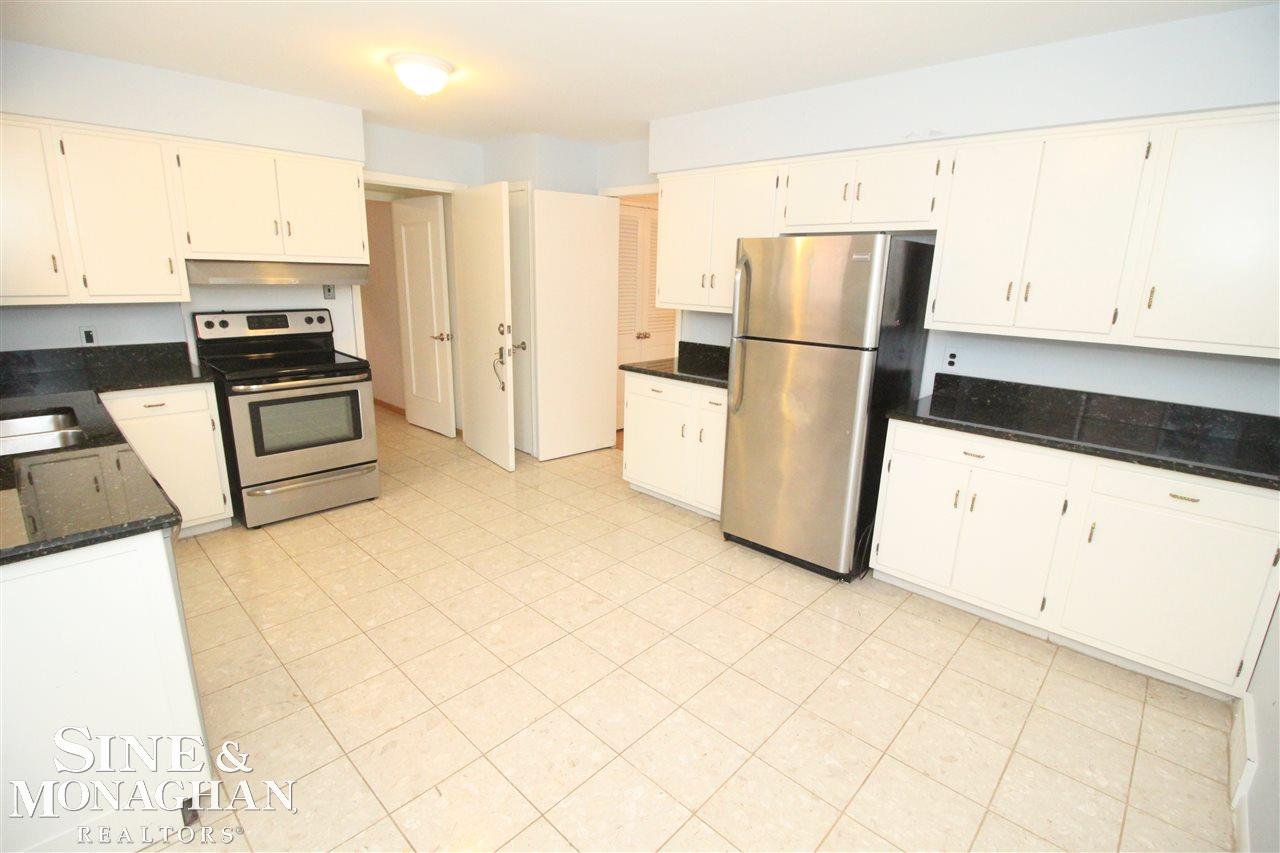 781 Harcourt Road Grosse Pointe, MI 48230 - Photo 6 of 36