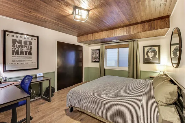 $330,000 | 4876 North Hermitage Avenue, Unit 102, Chicago, IL 60640