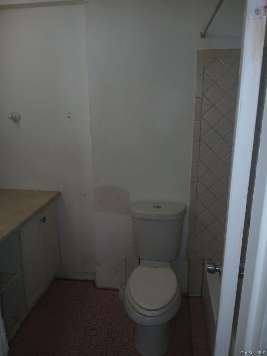 255-29 149th Road Queens, NY 11422 - Photo 10 of 23 a bathroom with a toilet