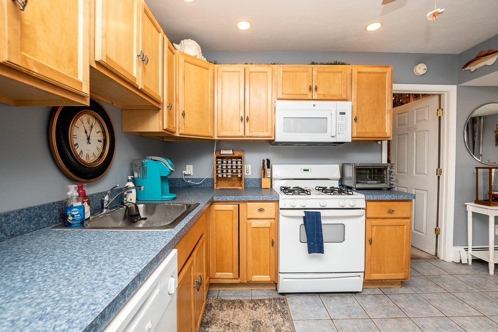 120 Swifts Beach Road Wareham, MA 02571 - Photo 8 of 29