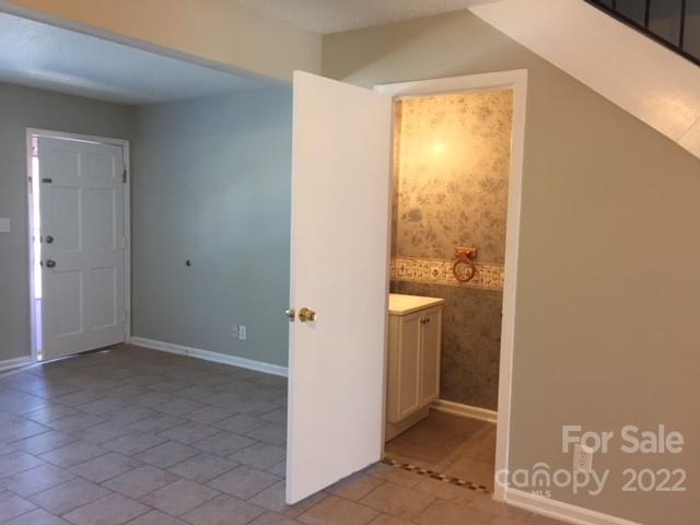 5807 Hunting Ridge Lane Charlotte, NC 28212 - Photo 2 of 16