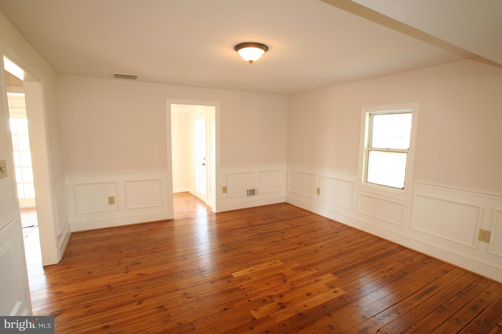 11221 Elk Run Road Catlett, VA 20119 - Photo 13 of 30 Family Room/ Dining Room