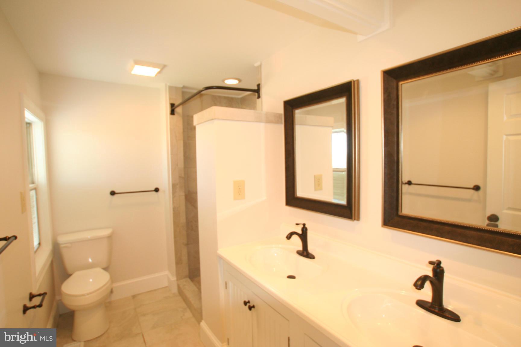 11221 Elk Run Road Catlett, VA 20119 - Photo 21 of 30 Bath (Master)