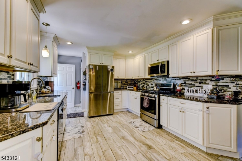 77 Marion Avenue Butler, NJ 07405 - Photo 21 of 46