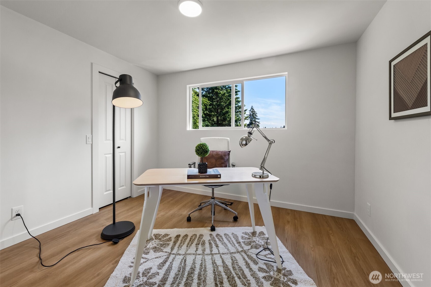4303 Northeast 24th Street Renton, WA 98059 - Photo 15 of 30
