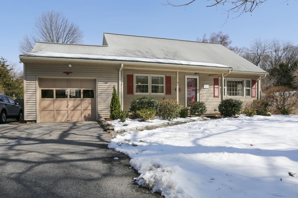 10 Valley View Road Wayland, MA 01778 - Photo 1 of 22 Gallery Image 1