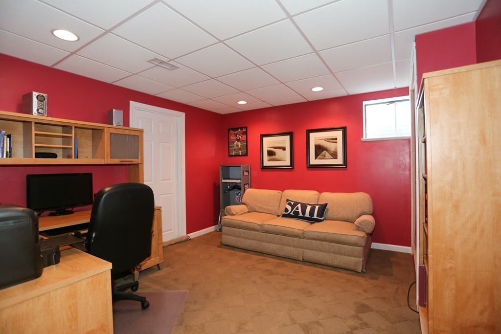 10 Valley View Road Wayland, MA 01778 - Photo 17 of 22 Gallery Image 17