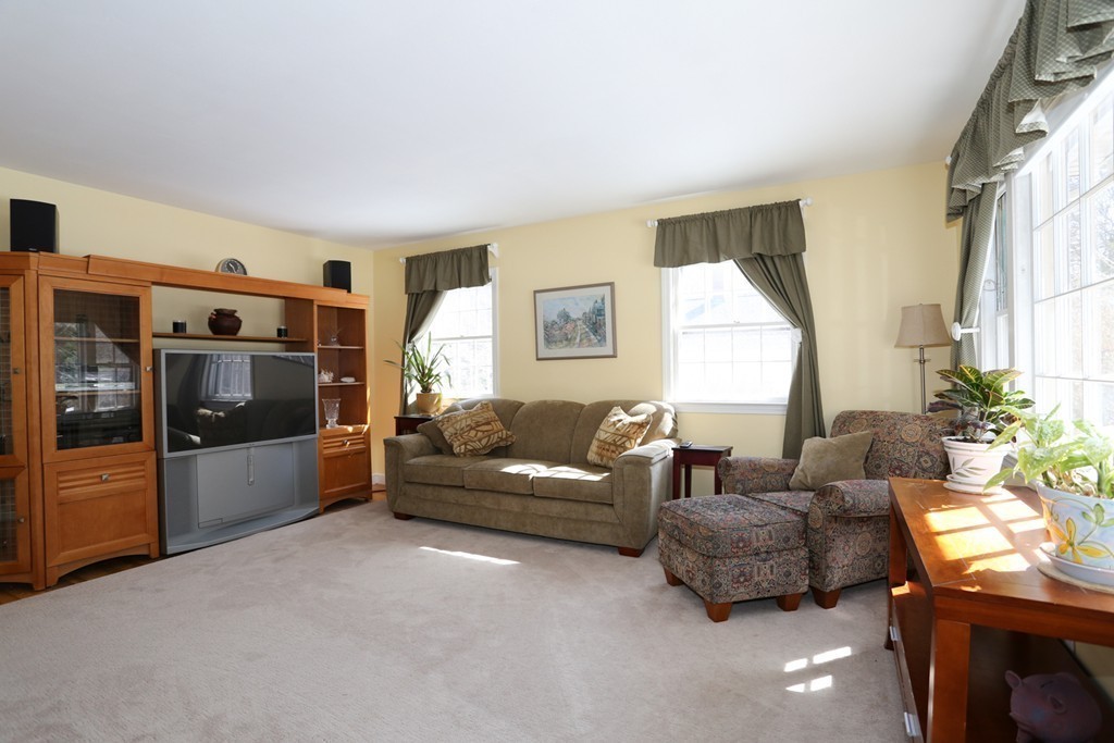 10 Valley View Road Wayland, MA 01778 - Photo 5 of 22 Gallery Image 5