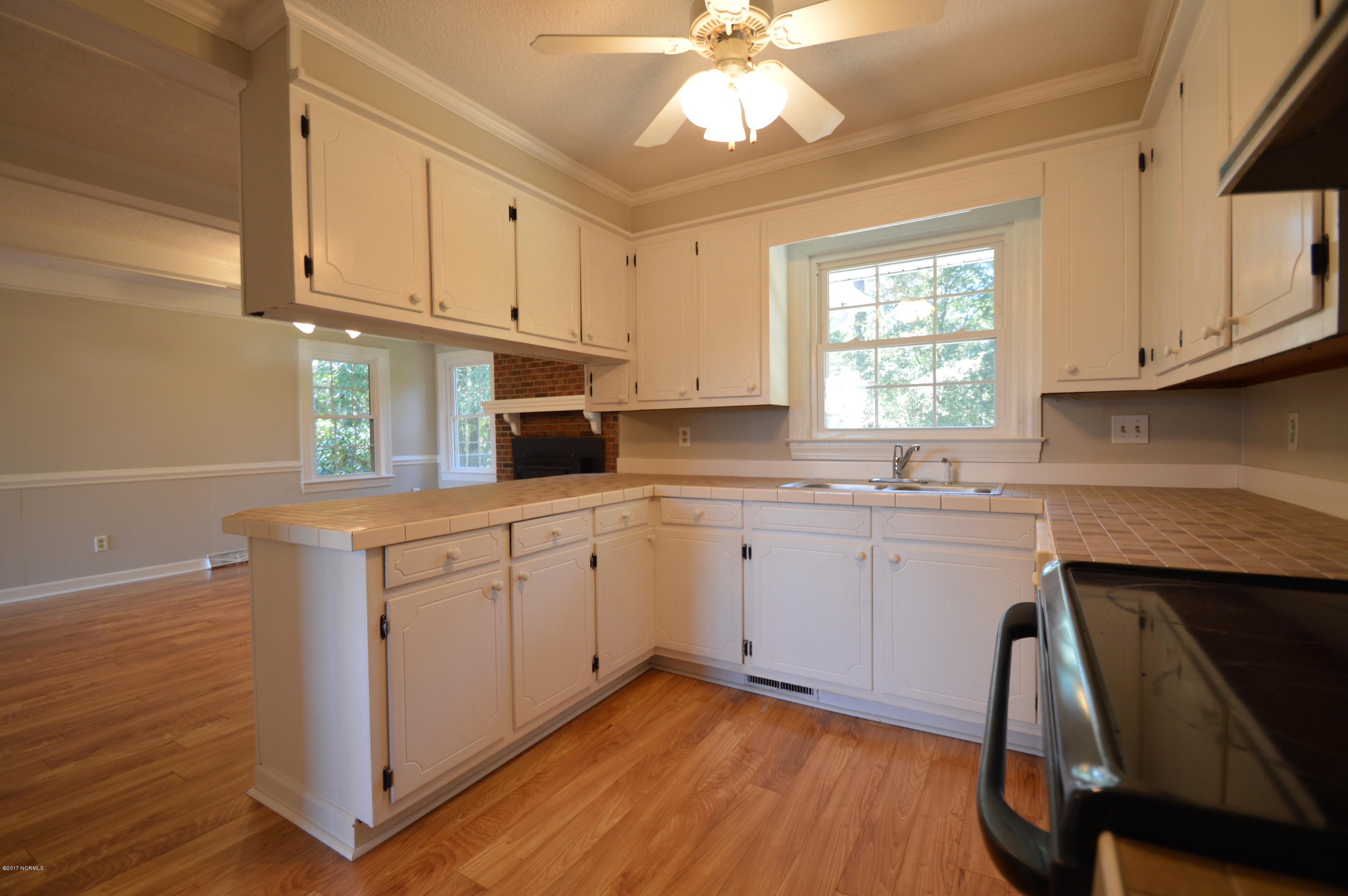 4214 Pine Forest Road Ayden, NC 28513 - Photo 9 of 32 9