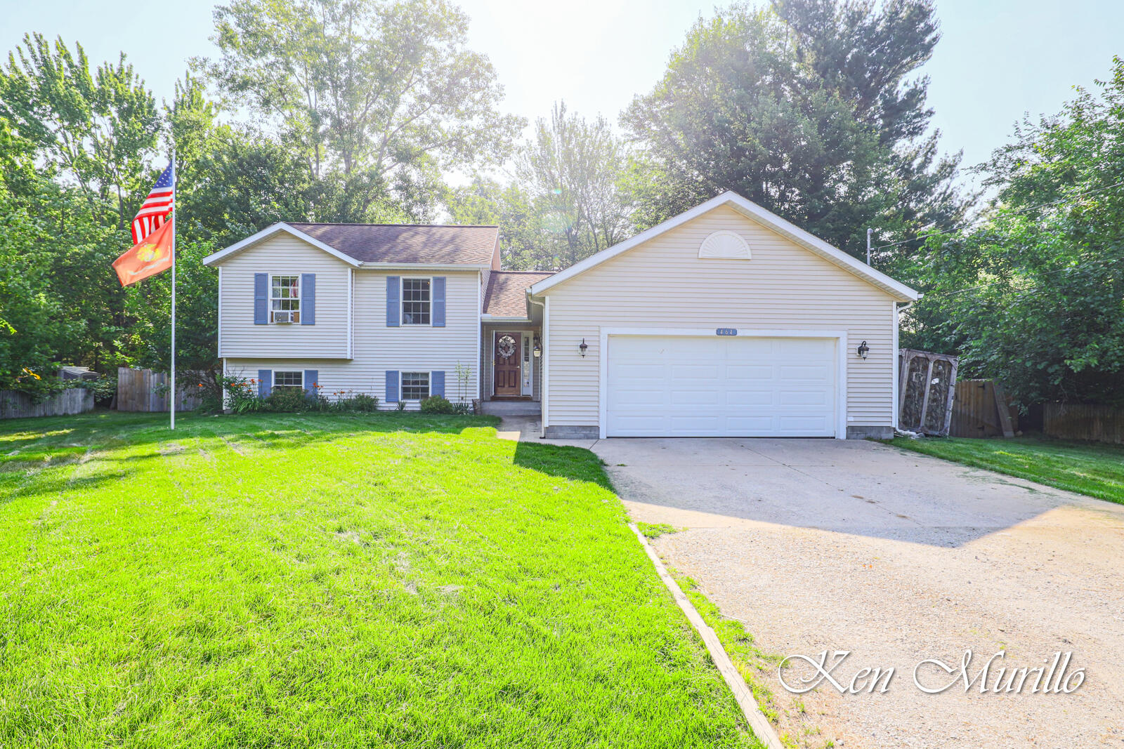 464 South Dangl Road Muskegon, MI 49442 - Photo 1 of 27 Front