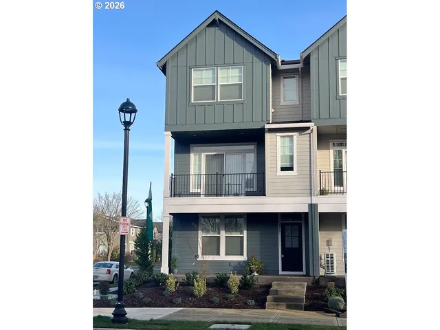 $475,000 | 3310 Southeast Brookwood Avenue, Hillsboro, OR 97123