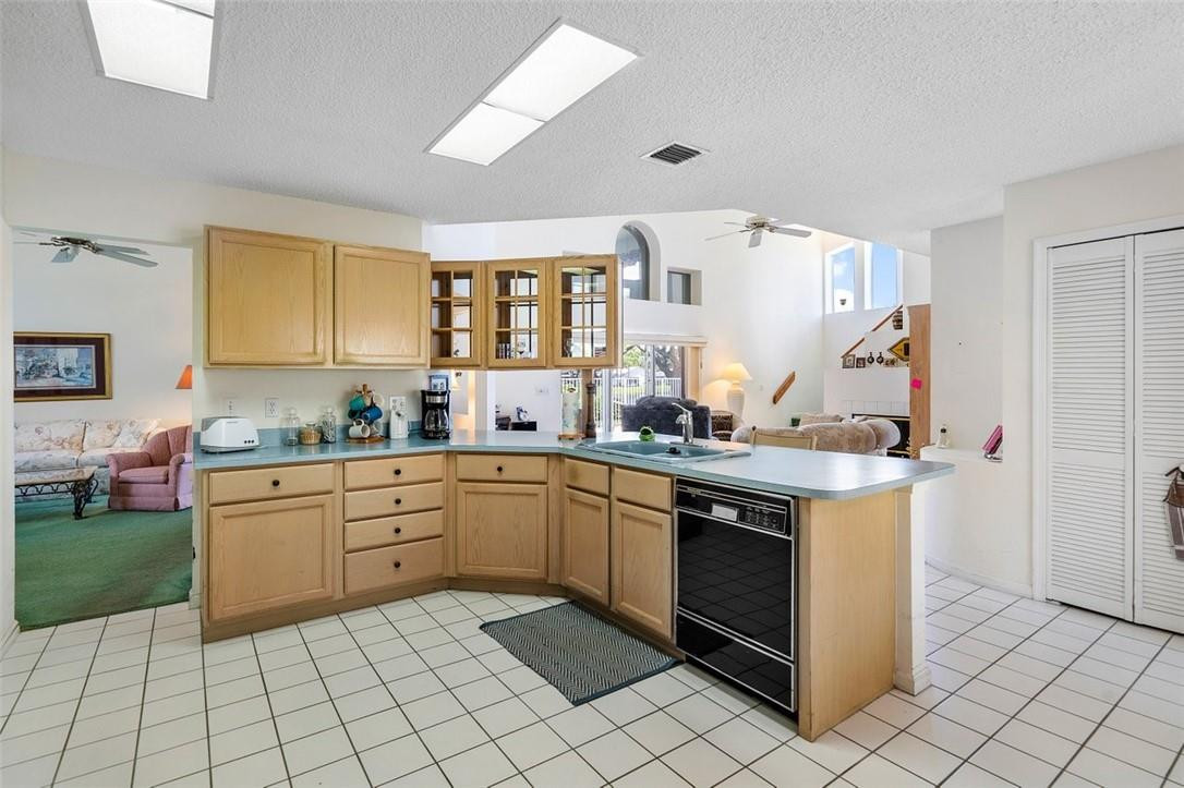 160 Cove Road Greenacres, FL 33413 - Photo 17 of 60 Photo 17