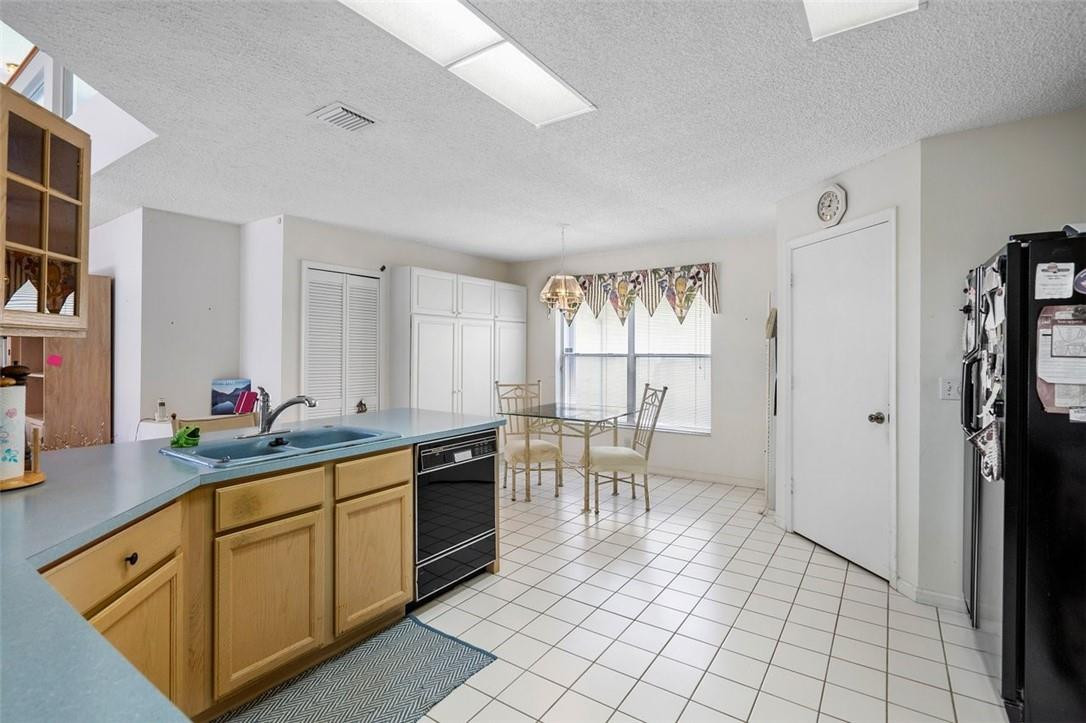 160 Cove Road Greenacres, FL 33413 - Photo 18 of 60 Photo 18