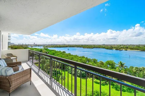 $979,000 | 2003 North Ocean Boulevard, Unit 904, Boca Raton, FL 33431
