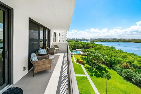 $979,000 | 2003 North Ocean Boulevard, Unit 904, Boca Raton, FL 33431