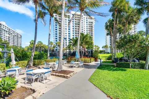 $979,000 | 2003 North Ocean Boulevard, Unit 904, Boca Raton, FL 33431