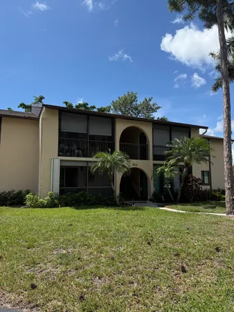 $1,450 | 422 Pine Glen Lane, Unit A1, Greenacres, FL 33463