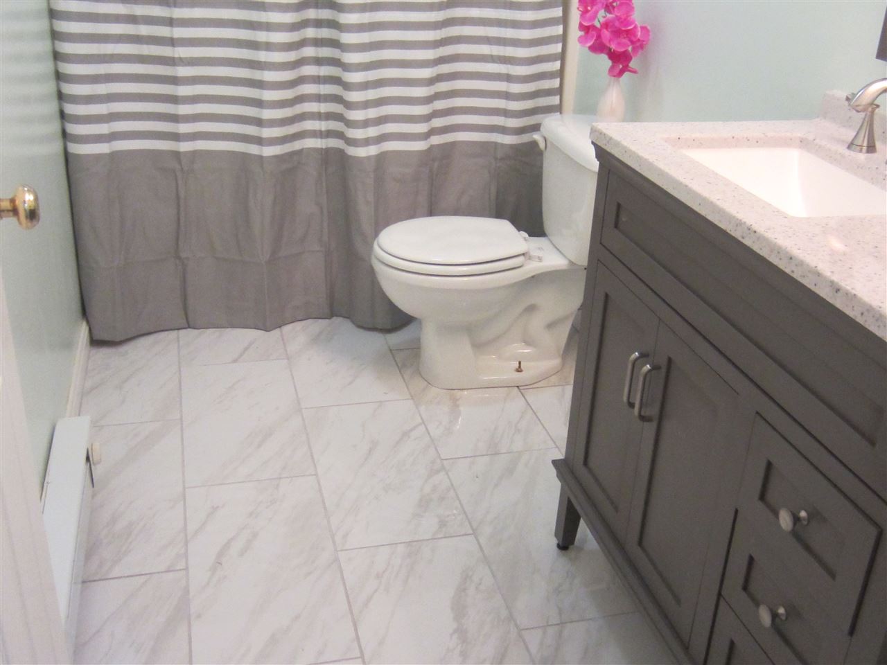 1025 South Mammoth Road, Unit 4 Manchester, NH 03109 - Photo 13 of 17