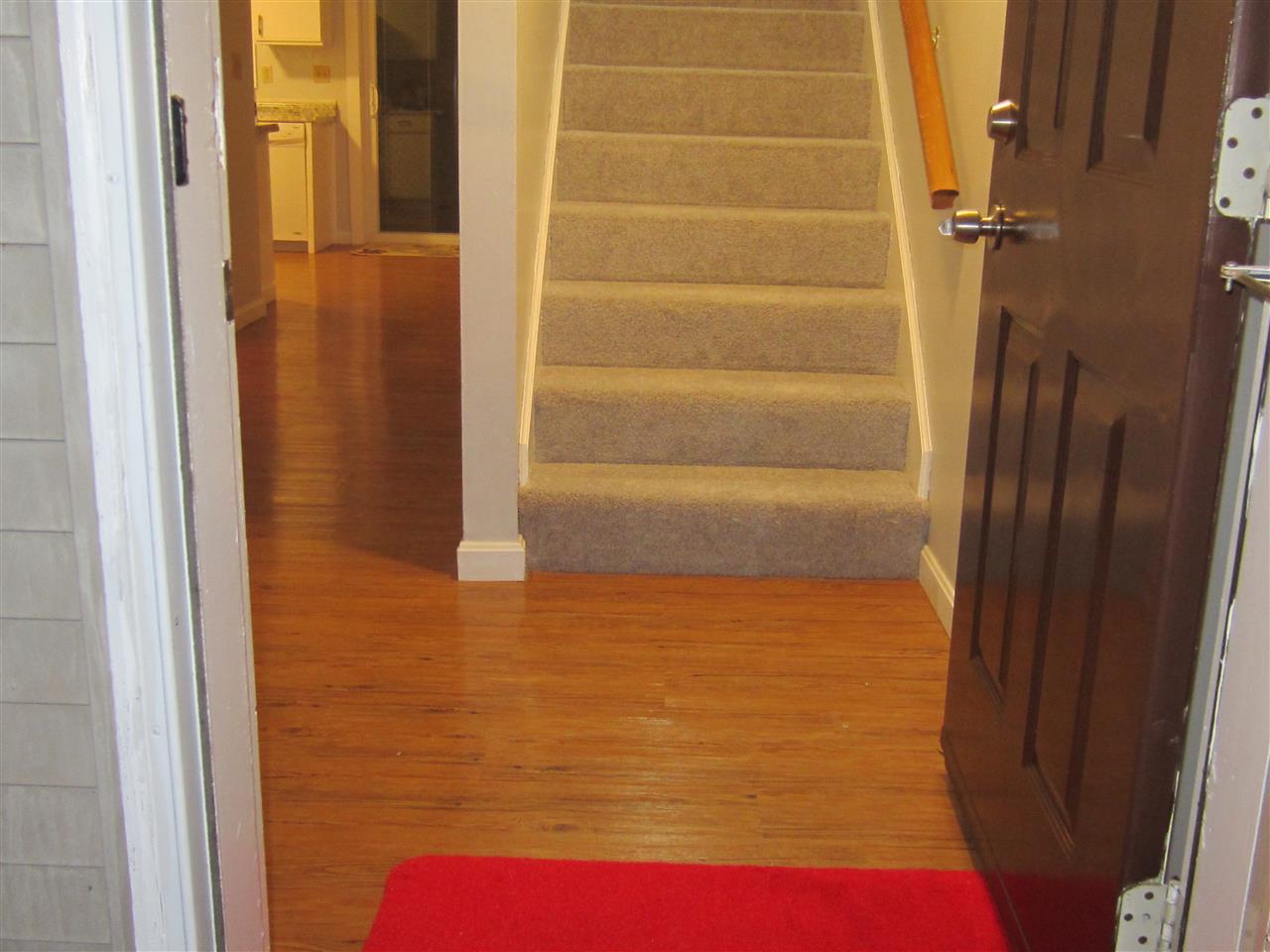 1025 South Mammoth Road, Unit 4 Manchester, NH 03109 - Photo 3 of 17