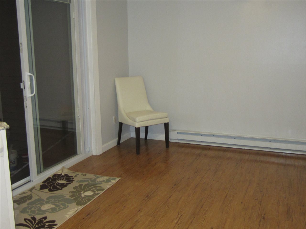 1025 South Mammoth Road, Unit 4 Manchester, NH 03109 - Photo 8 of 17