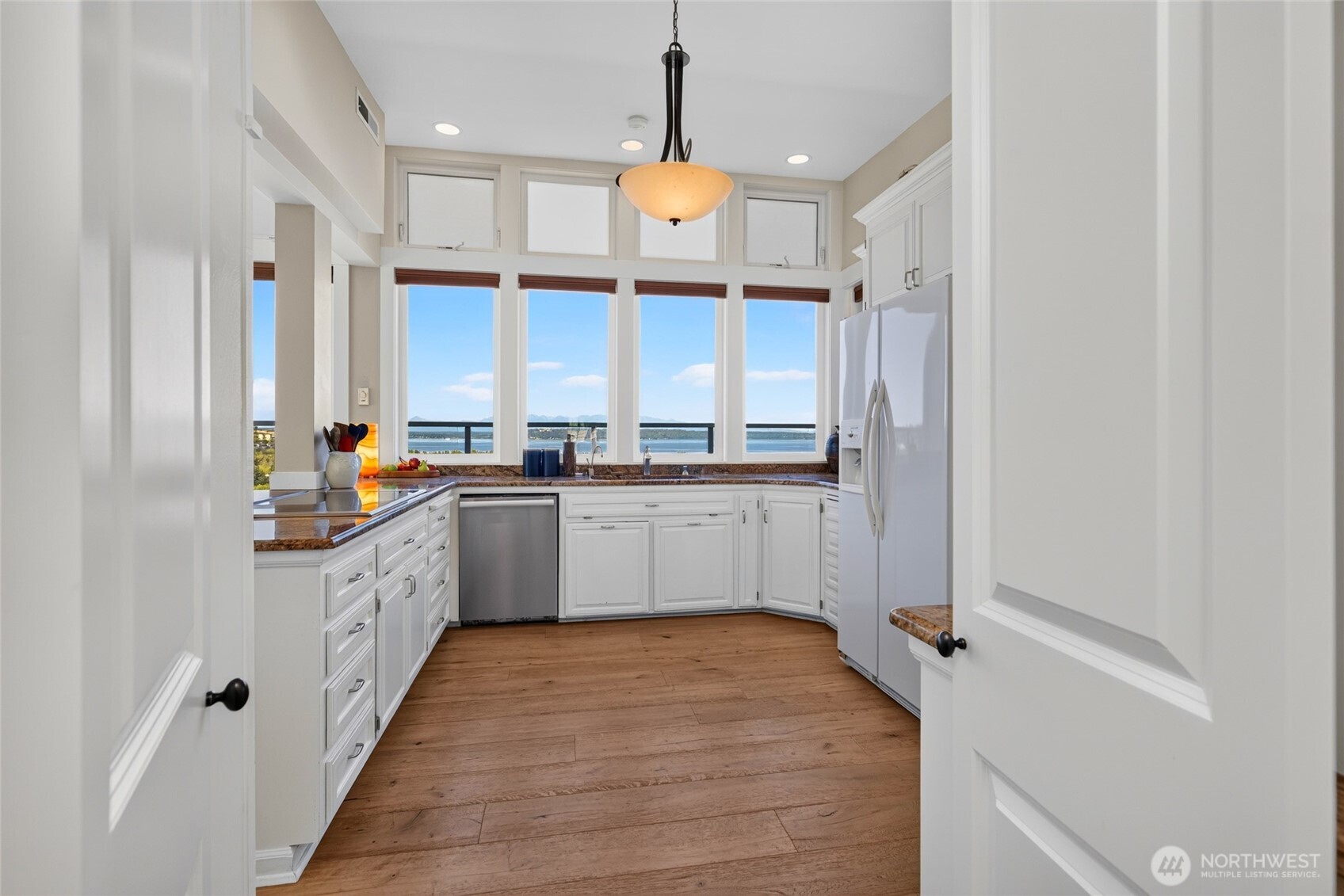 555 Alder Street Edmonds, WA 98020 - Photo 20 of 38