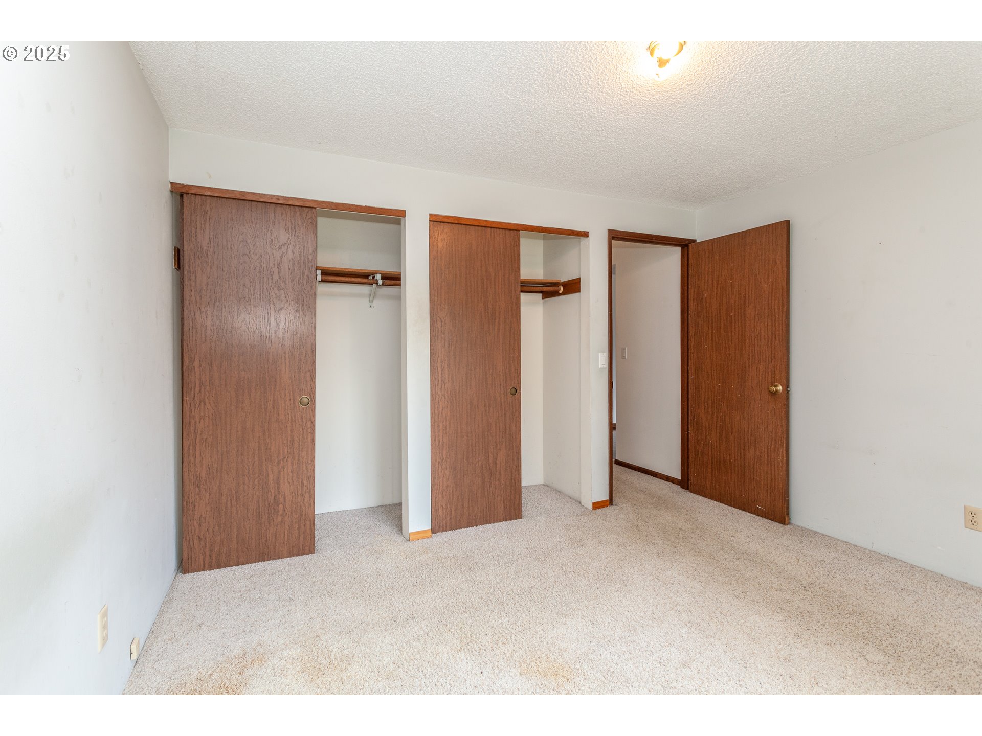 482 Southwest Nymph Road Estacada, OR 97023 - Photo 7 of 22 a view of an empty room