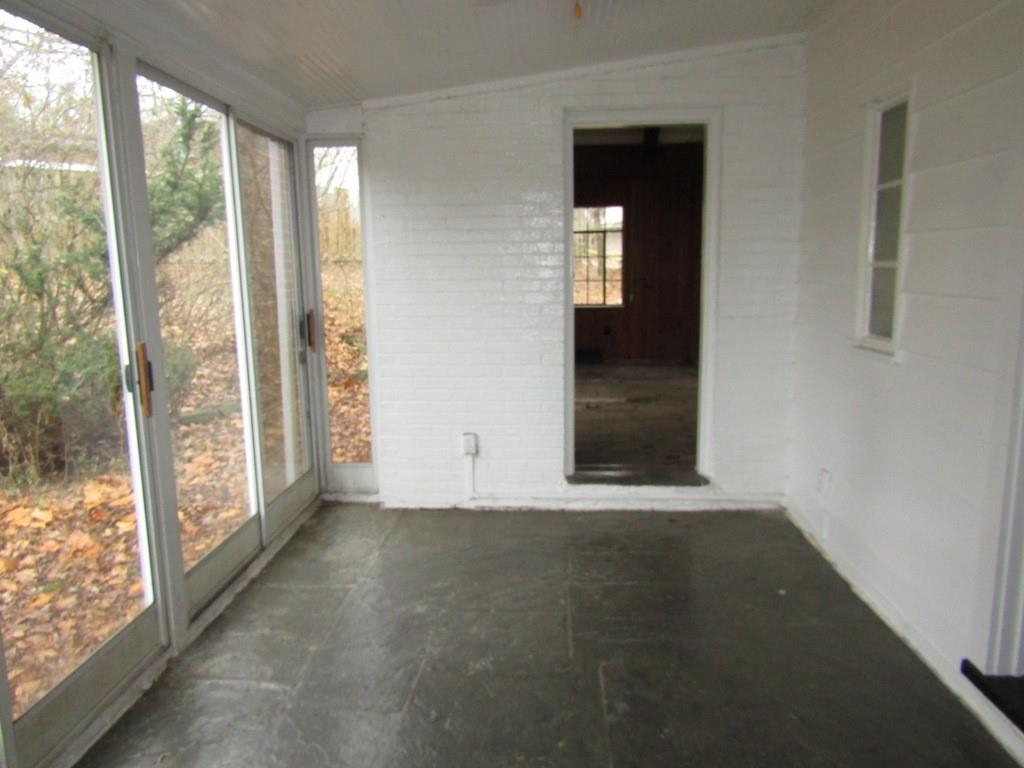 174 Crescent Hills Road Pittsburgh, PA 15235 - Photo 13 of 25 Gallery Image 13