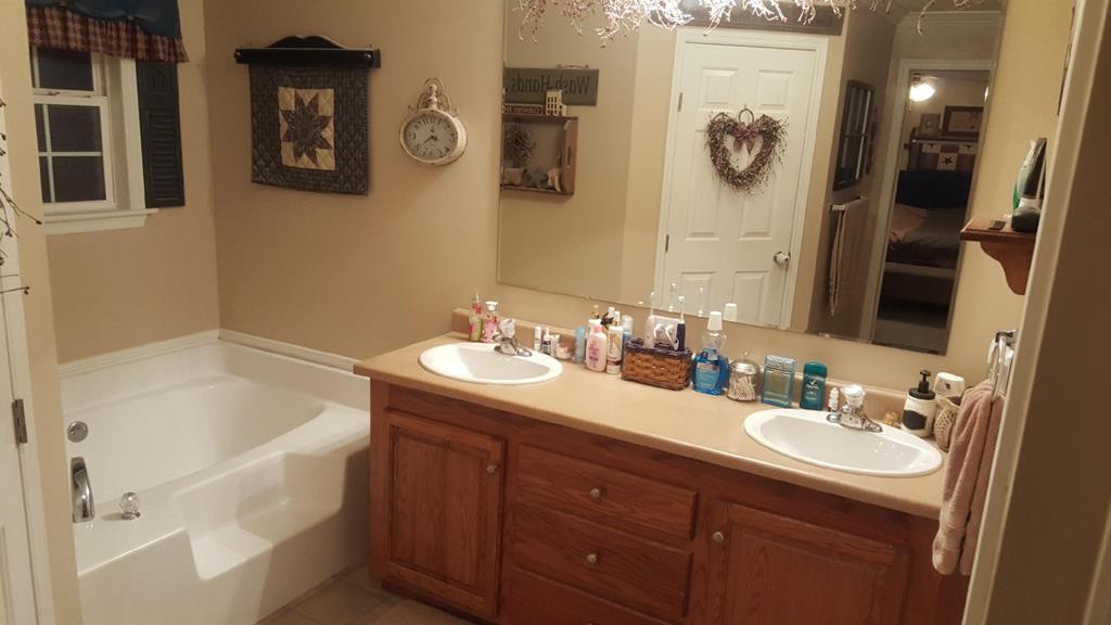 737 North Windsor Road Williston, SC 29853 - Photo 9 of 22