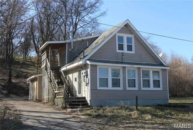 $93,000 | 605 North Spanish Street, Cape Girardeau, MO 63701