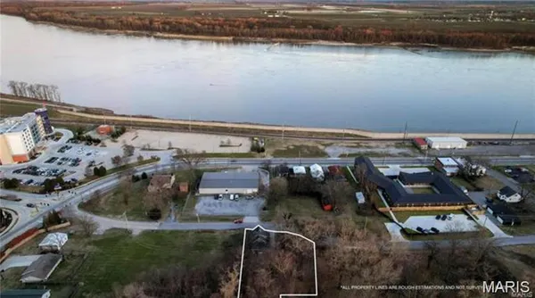 $93,000 | 605 North Spanish Street, Cape Girardeau, MO 63701