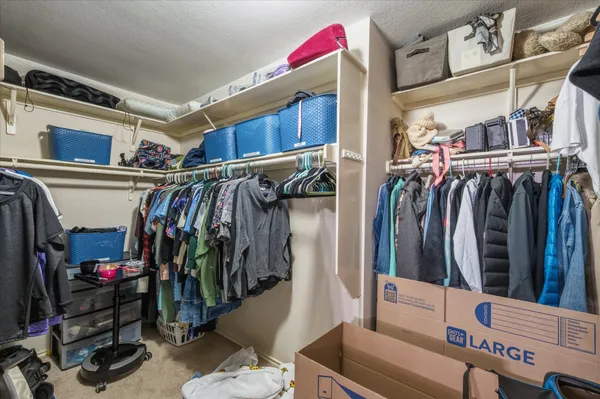 $2,100 | 922 Satellite View, Round Rock, TX 78665