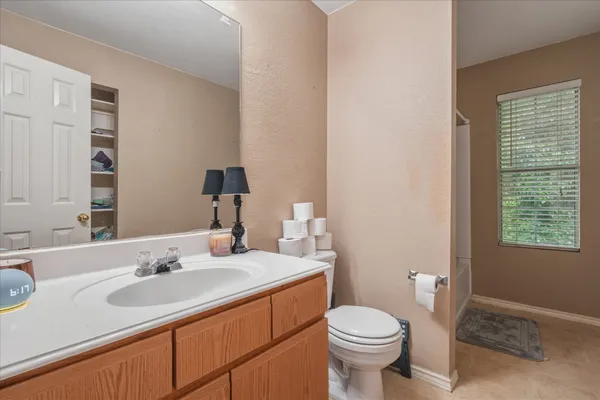 $2,100 | 922 Satellite View, Round Rock, TX 78665
