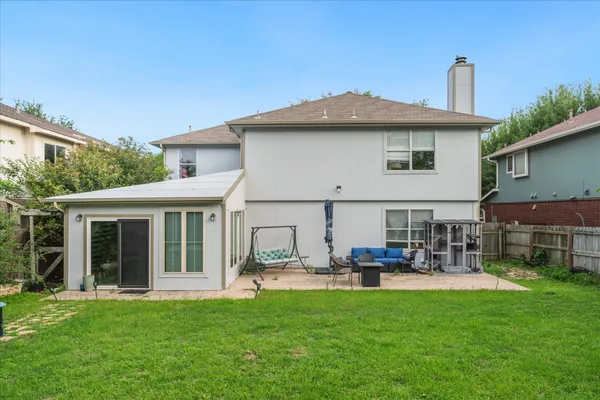 $2,100 | 922 Satellite View, Round Rock, TX 78665