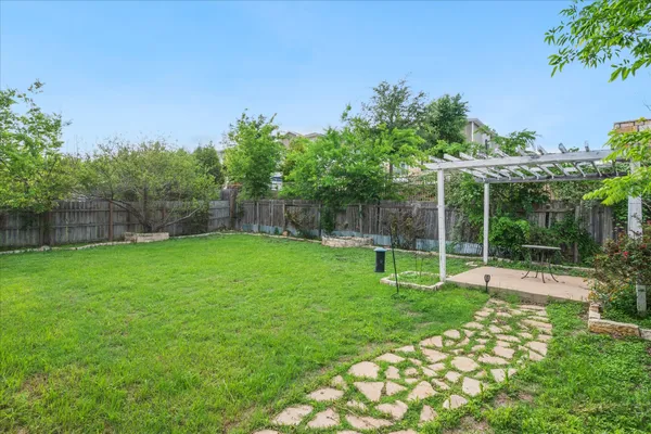 $2,100 | 922 Satellite View, Round Rock, TX 78665