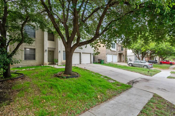 $2,100 | 922 Satellite View, Round Rock, TX 78665
