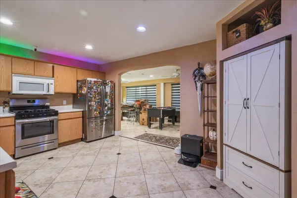 $2,100 | 922 Satellite View, Round Rock, TX 78665