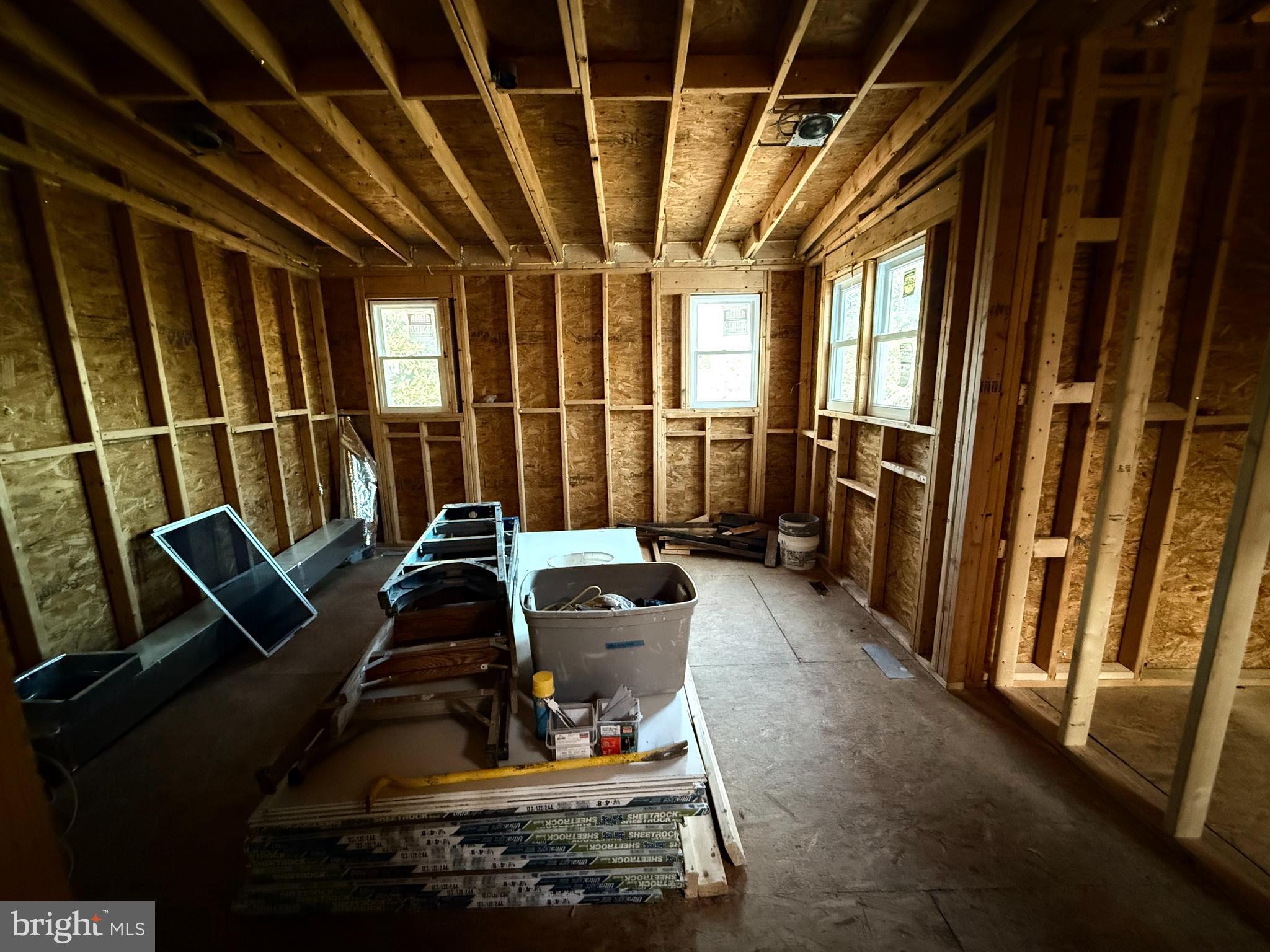 2224 Middleborough Road Essex, MD 21221 - Photo 22 of 36 a room with furniture