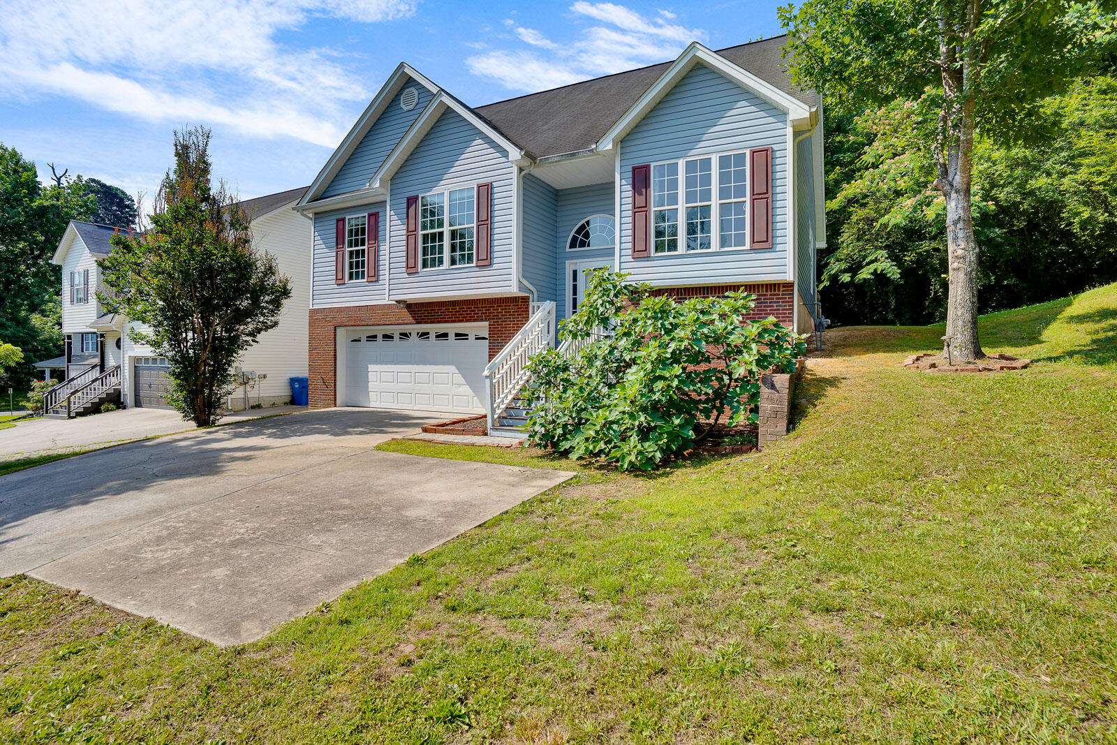 836 Altamont Road Chattanooga, TN 37415 - Photo 1 of 28 836 Altamont - MLS Photos-3