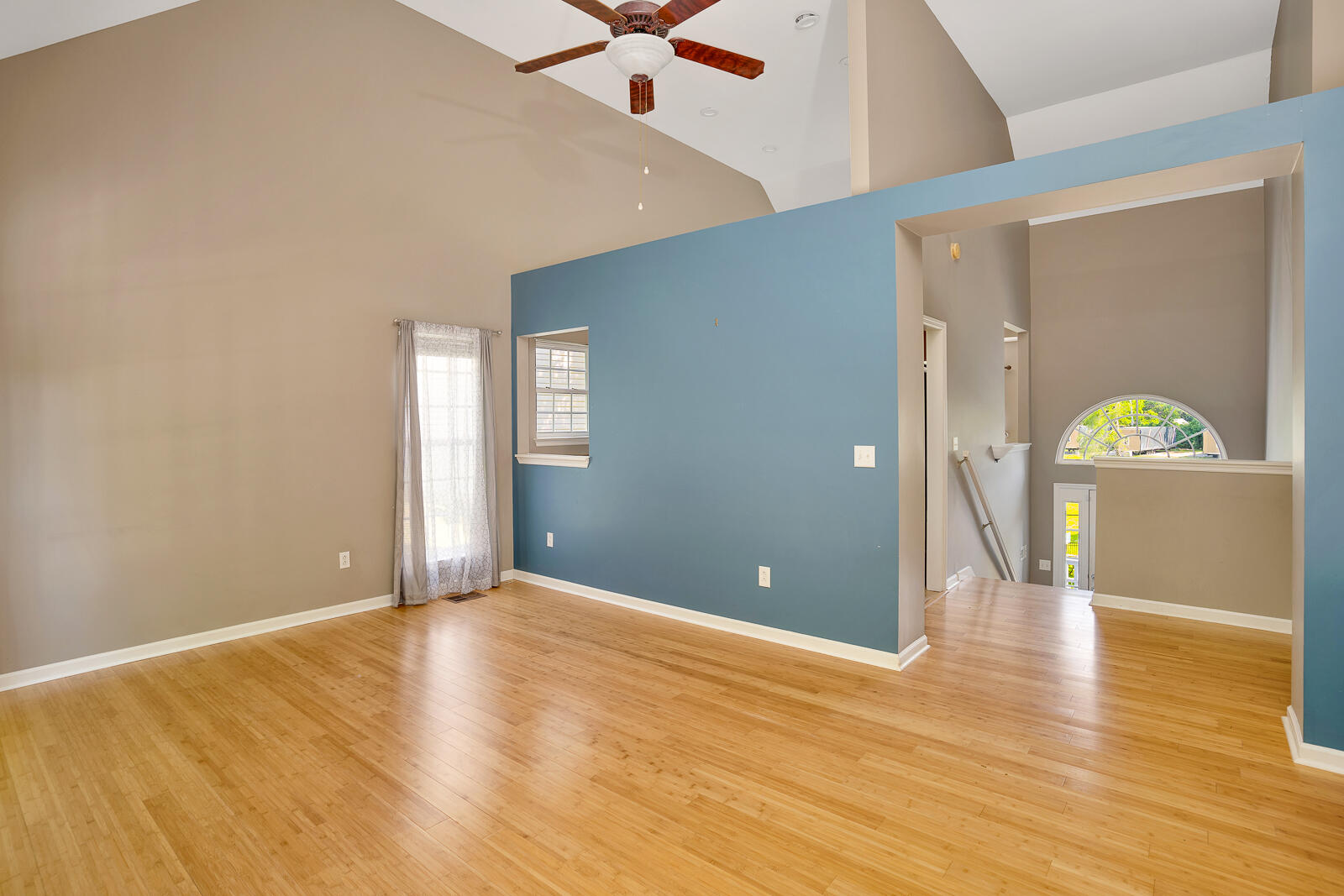 836 Altamont Road Chattanooga, TN 37415 - Photo 10 of 28 836 Altamont - MLS Photos-11