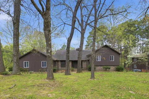 $264,900 | 31 Colonial Cove, Jackson, TN 38305