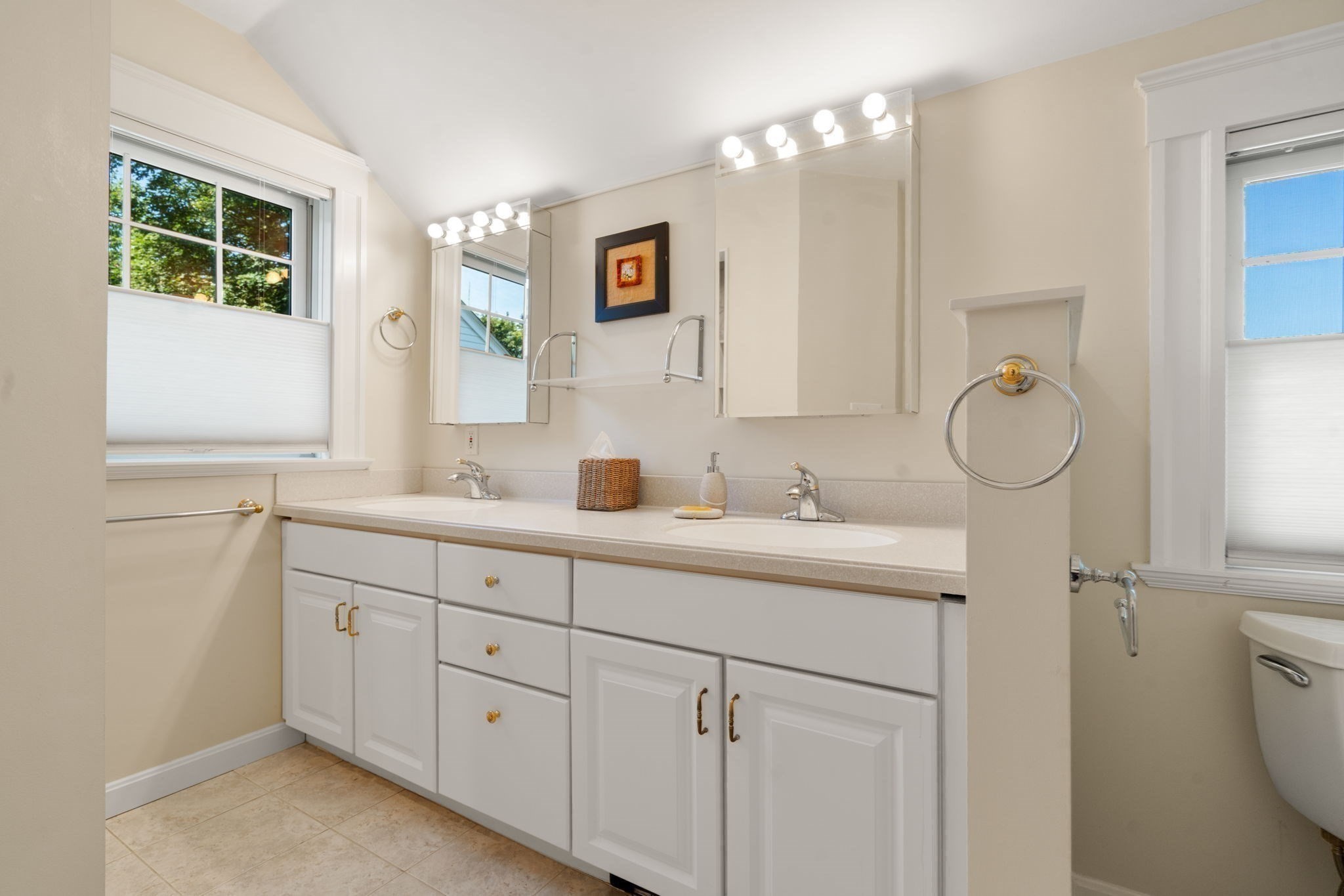 153 Oliver Road Newton, MA 02468 - Photo 21 of 32 Gallery Image 21
